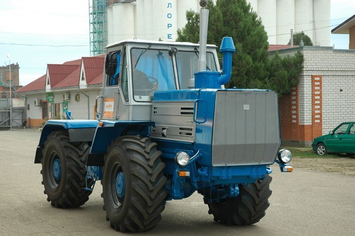 Трактор УЛТЗ 150К-02