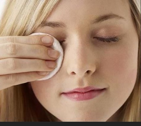 Жидкость для снятия макияжа с глаз Laneche