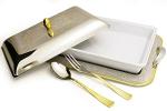 Блюдо для горячего с крышкой на подносе с ложкой и вилкой "dubai gold/silver" (631113)