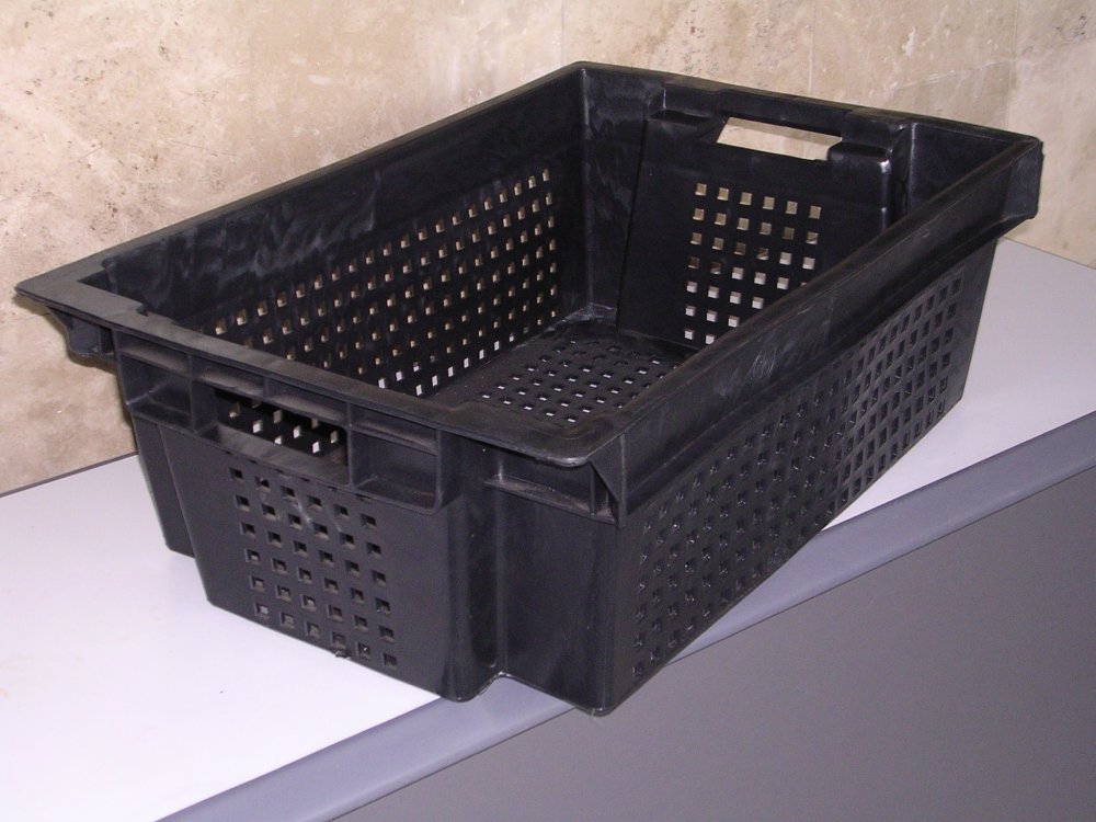 Ящик овощной (600x400x200мм) черный