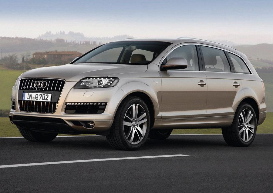 Автомобиль Audi Q7 3.0 TDI quattro