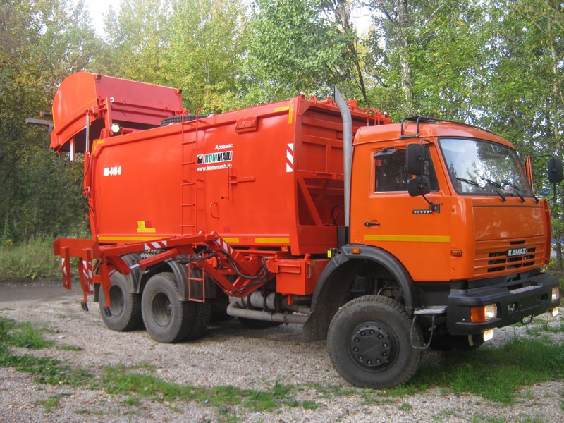 Мусоровоз KO-440-6 на шасси КАМАЗ-53228