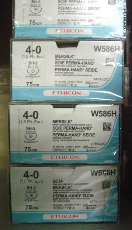 Материал шовный  Шелк 3/0, 180 см, черный ,код W192 , игла лигатура ;упаковка 12 , фирма Ethicon