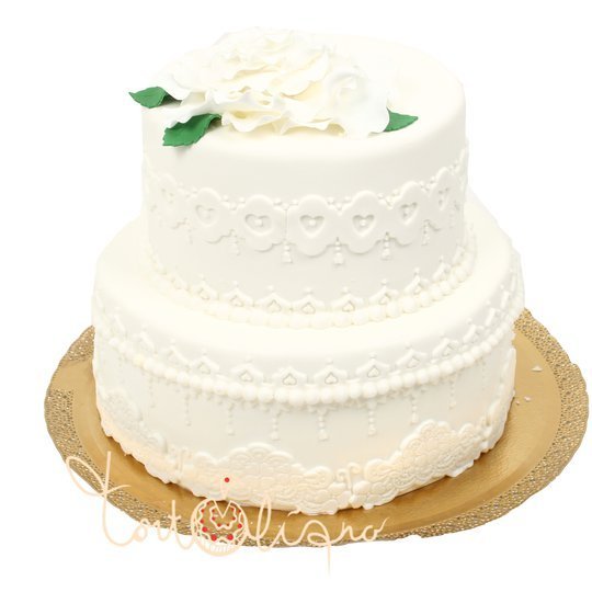 Белый свадебный торт с белыми цветами №95