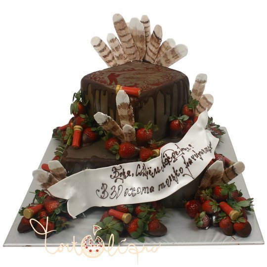 Праздничный торт с перьями и ягодами №730