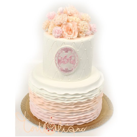 Свадебный торт с белыми цветами №88