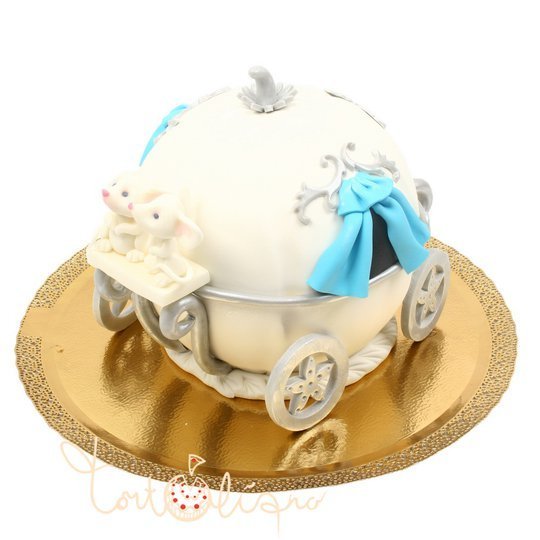 Свадебный торт в виде кареты №643