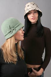 Женская шляпка Wol'ff из чешского велюра в ассортименте