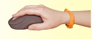 Компьютерный браслет для защиты запястья при работе на клавиатуре и с мышью.