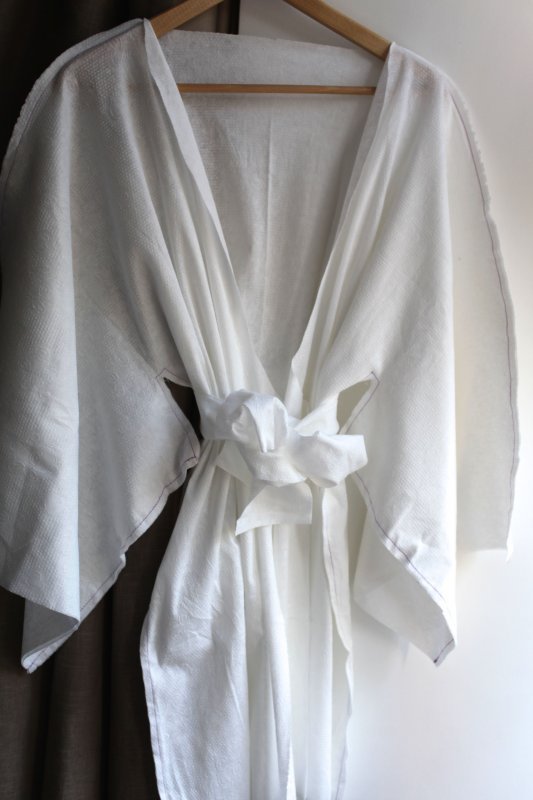 Одноразовый халат кимоно для спа