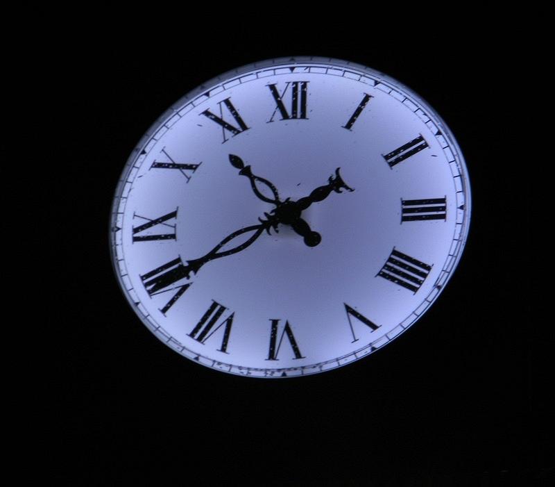 Часы ф 1. Фасадные часы. Clock f 500x500. Часы ООО время. Часы ф-центр.