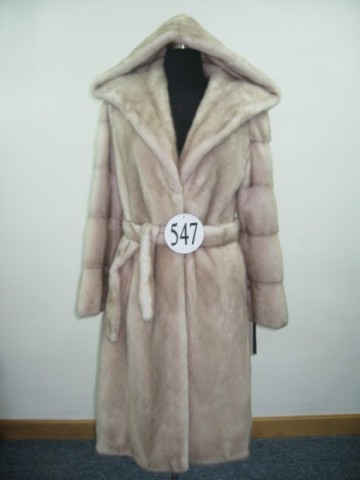 Пальто с капюшоном из меха норки модель 547