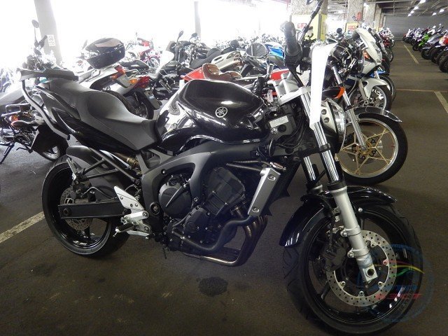 Мотоцикл  дорожный No. B4927 Yamaha FZ-6N