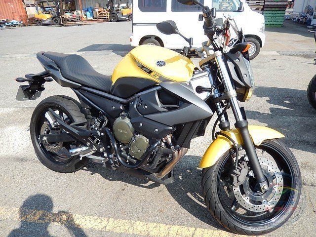 Мотоцикл  дорожный No. B5410 Yamaha XJ6N