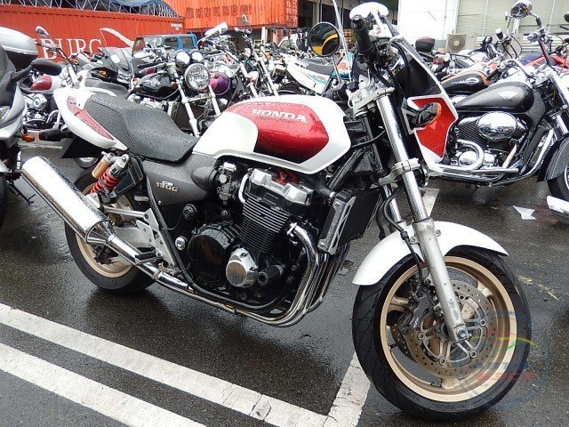 Мотоцикл  дорожный No. B5547 Honda  CB1300SF