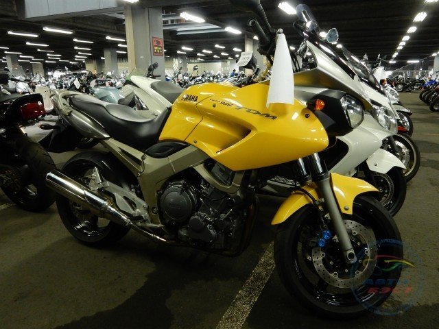 Мотоцикл  дорожный No. B5825 Yamaha TDM 900
