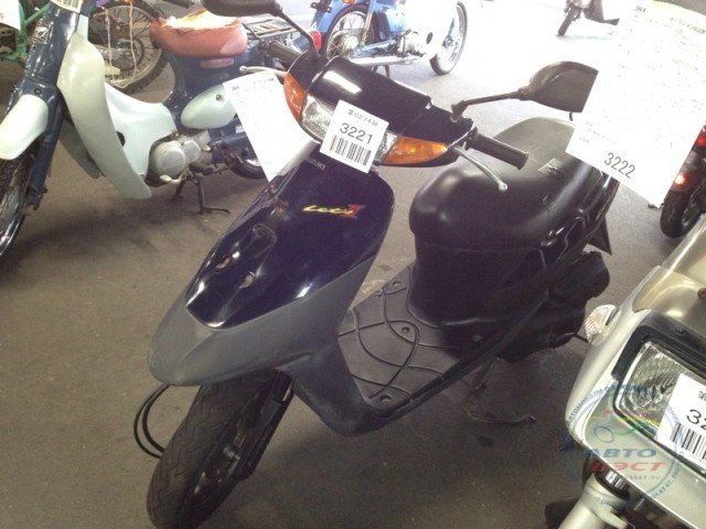 Мотоцикл  скутер No. B1251 Suzuki LETS 2