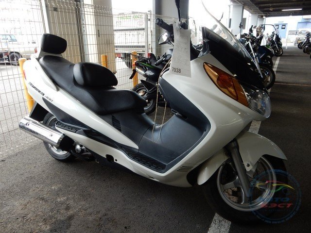 Мотоцикл  скутер No. B5701 Suzuki SKYWAVE 400 FI
