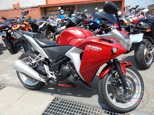Мотоцикл  спортбайк No. B4659 Honda  CBR250R