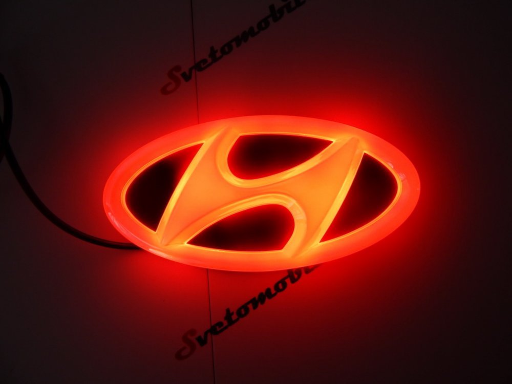 4 D логотип Hyundai Accent