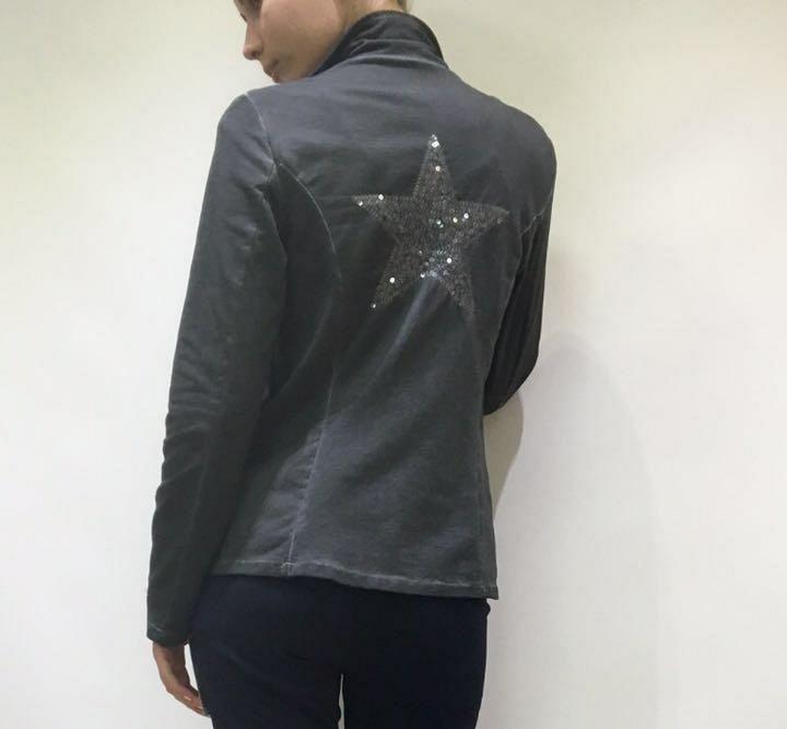 Пиджак со звездой на спине
