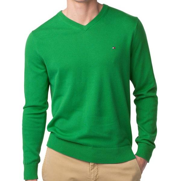 Зеленые свитеры мужские. Лонгслив Томми Хилфигер зеленый. Томми Хилфигер зеленый свитер. Водолазка Томми Хилфигер мужская зеленая. Джемпер мужской Tommy Hilfiger зеленый.