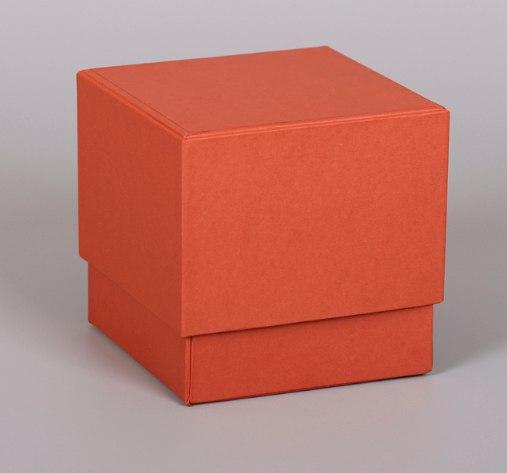 Квадратная подарочная коробка с откидной стенкой 120*120*120