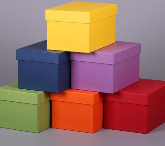 Коробки картонные разноцветные 180*100*100