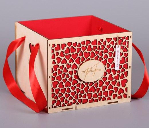 Коробка для цветов из фанеры Мадера, рисунок Сердечки