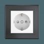 Розетка скрытой установки CADUCEUS ALING PRESTIGE, с заземлением, со шторками, с керамическим основа