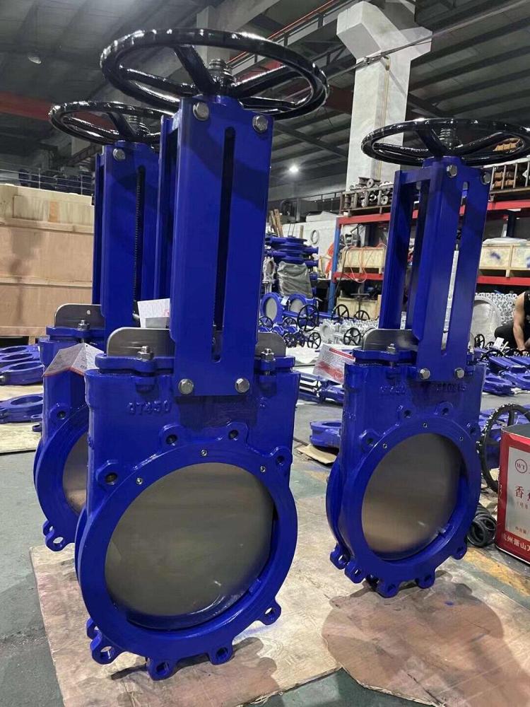 Шиберныые задвижки ручные чугунные межфланцевые Ру10 Ду450, Китай Шиберныые задвижки ручные чугунные межфланцевые Ру10 Ду450, Китай