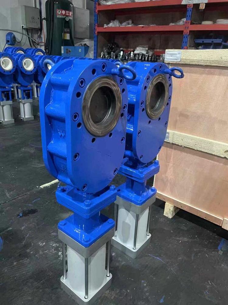 Задвижка двухдисковая межфланцевая с керамическим уплотнением с пневмоприводом