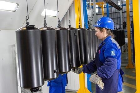 На прессово-рамном заводе КАМАЗа запущена линия порошкового покрытия ресиверов