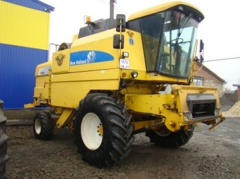 Комбайн New Holland ТC56