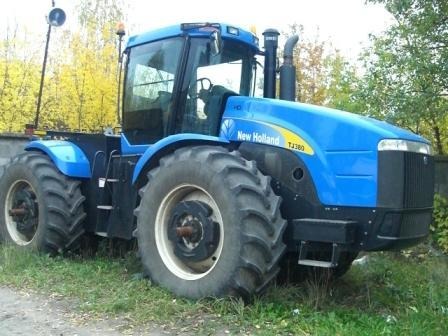 Трактор New Holland TJ380