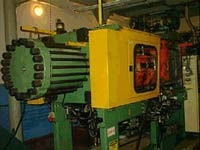 Инжекторный автомат для производства преформ ПЭТ Sandretto