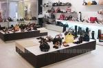 Мебель торговая и дизайн помещения обувного бутика