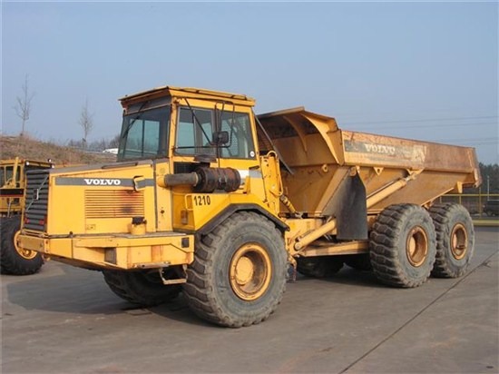 Самосвал Volvo A25C