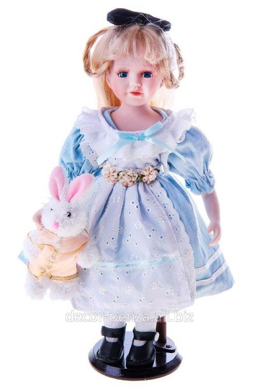 Кукла коллекционная  Ирина в фартучке с зайкой  44 см 763962