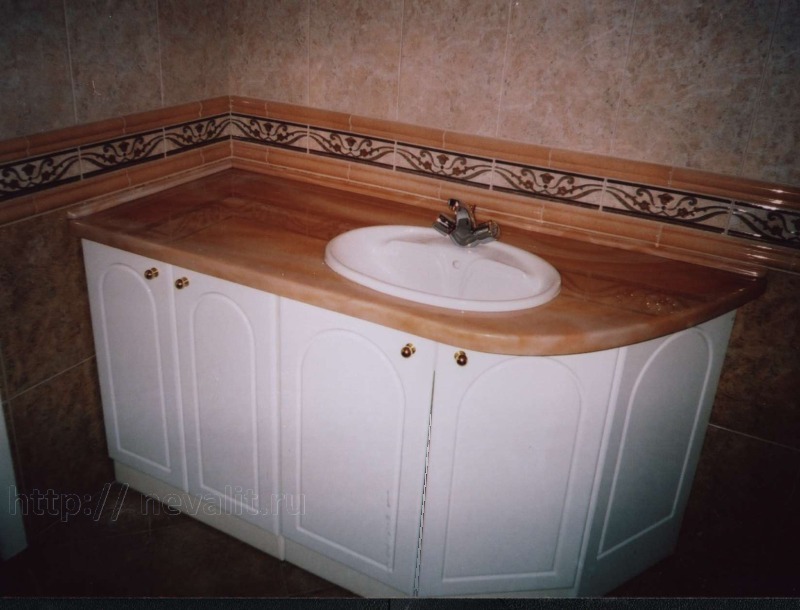 Столешница для ванной комнаты из искусственного оникса