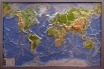 Карта мира рельефная в серебристой раме от Geo, Art. PhysMap