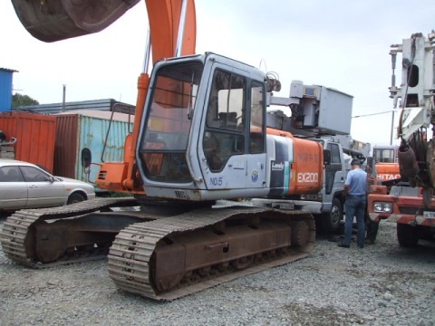 Экскаватор Hitachi EX-200