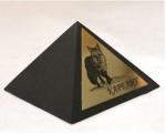 Пирамида c шильдой Лиса 7 см