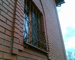 Решетки на окна, соответствующие нормам пожарной безопасности