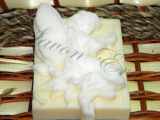 Мыло ручной работы с ароматом по мотивам Nina (Nina Ricci)