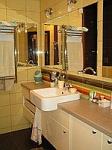 Мебель для ванной комнаты   Комплект мебели для ванной комнаты: стол с ящиками и распашной, тумба для стиральной машины, зеркало настенное, встроенный шкаф с зеркалом – 2 шт.