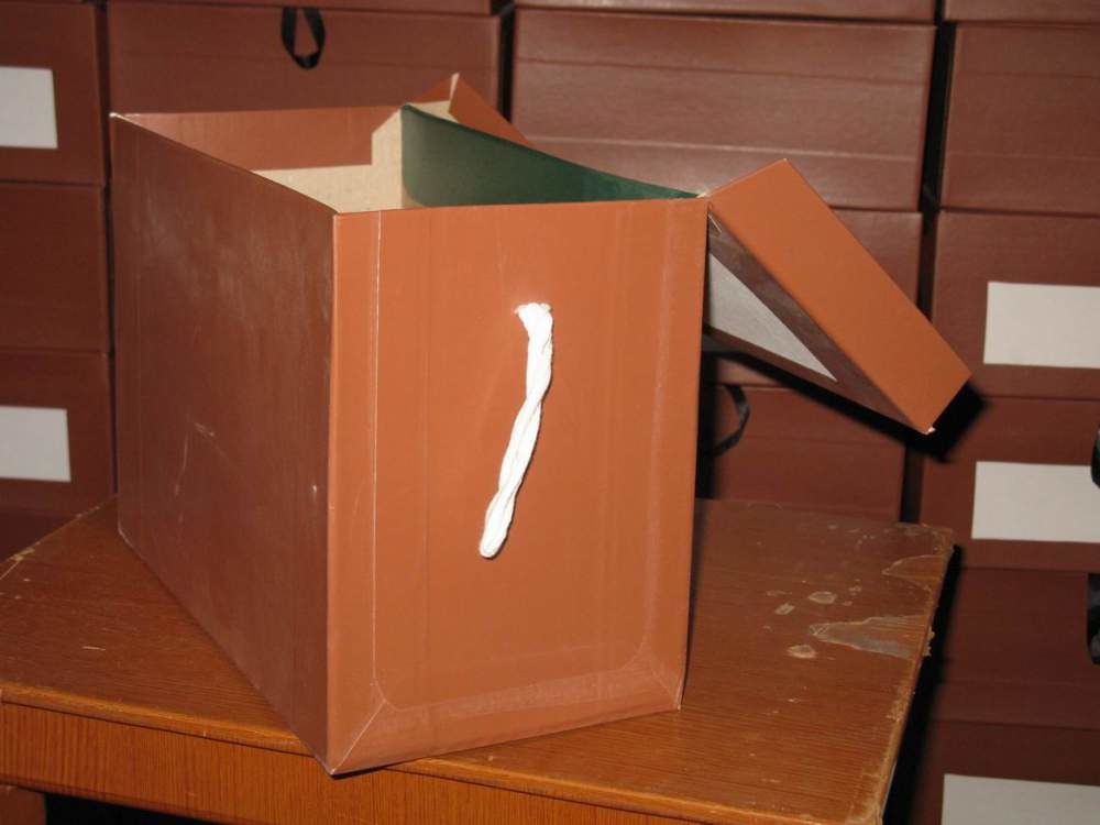 Короб архивный вертикальный из переплётного картона,  покрытого водонепроницаемым материалом