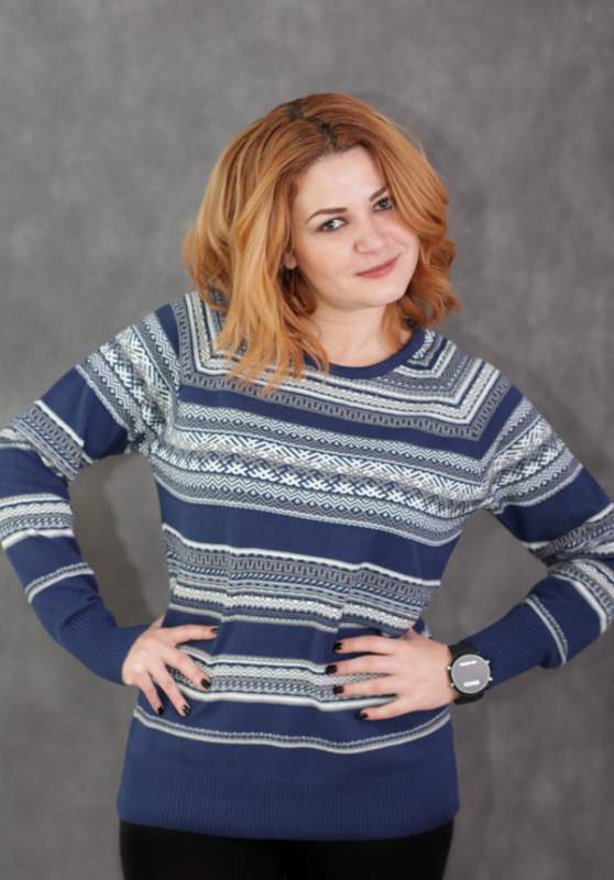 Женский пуловер с орнаментом, G0001