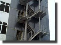 Изготовление и монтаж конструкций пожарных эвакуационных лестниц