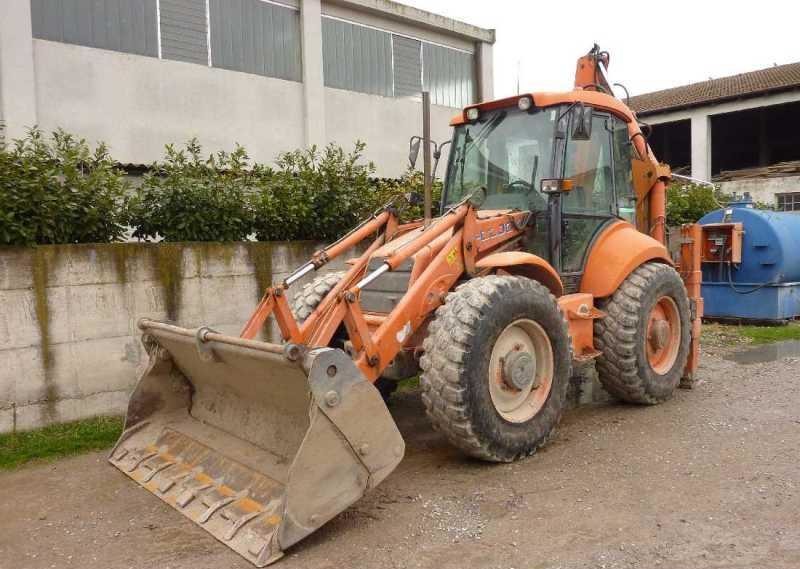 Эксковатор-погрузчик FIAT HITACHI FB200